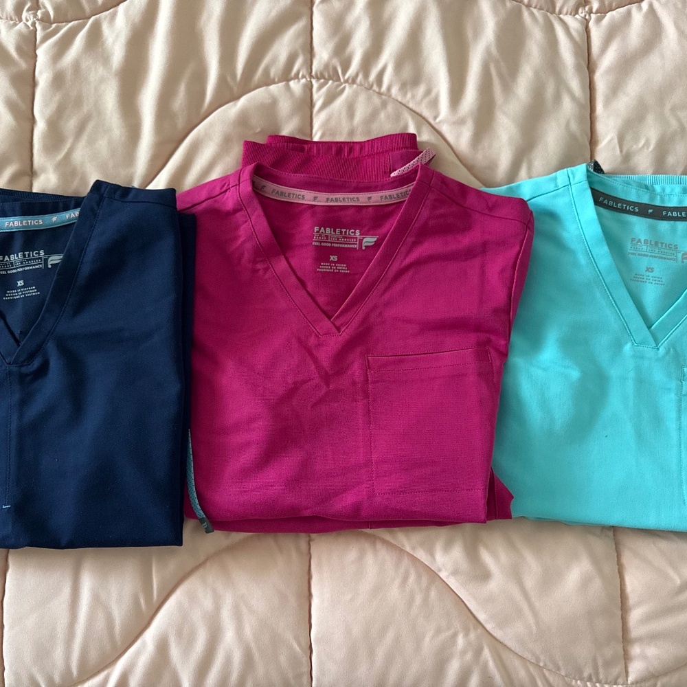 Fabletics scrubs bundle!